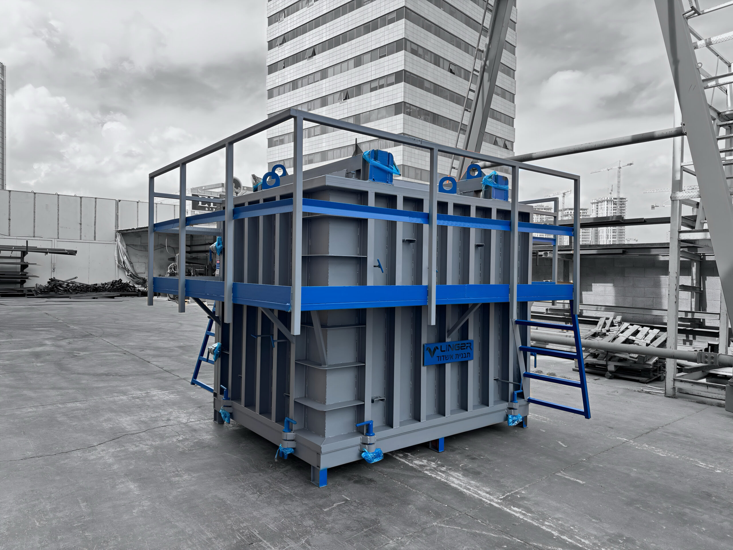 24F0BF2B-05A8-408E-A31C-57D67A2B5B4E