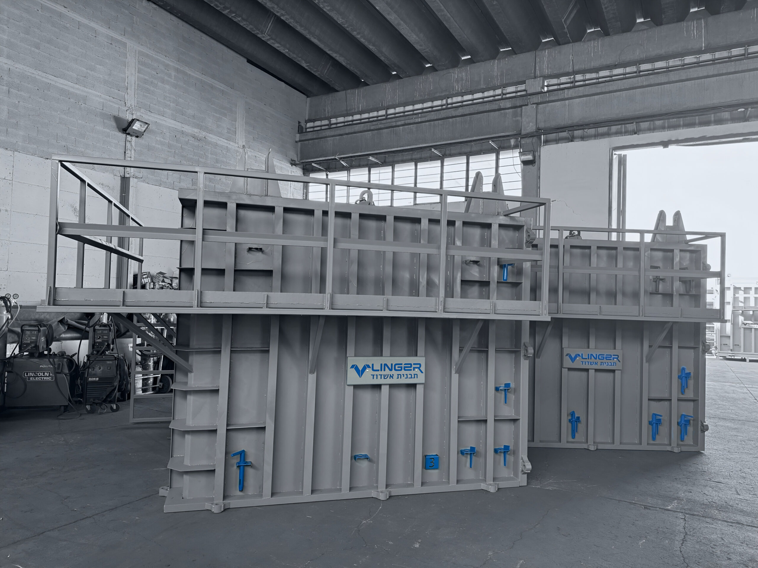 FA093FBE-DAAF-46CA-84AE-D53D45512E34